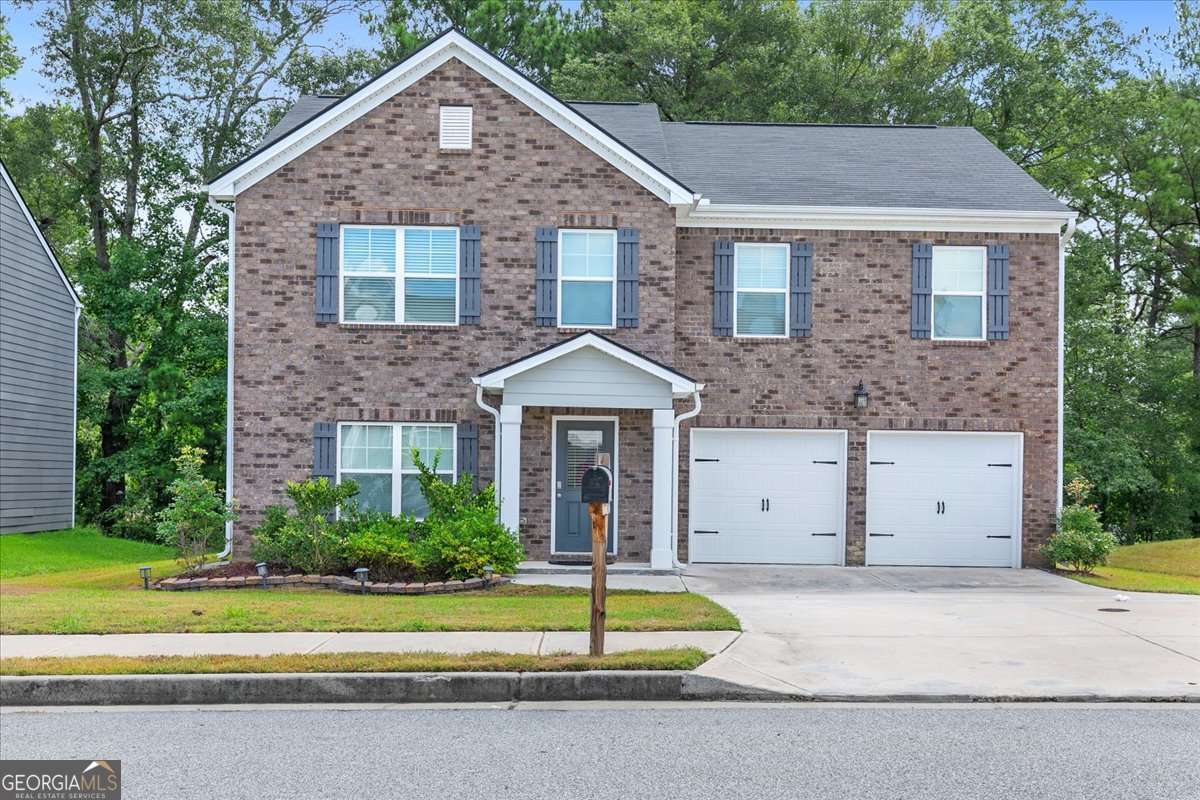 4 Bed / 2.5 Bath, Single Family Home